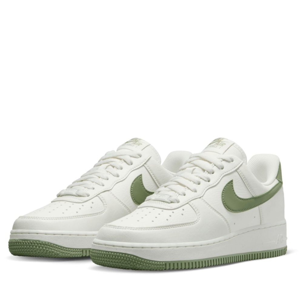 New Nike Air Force 1 size 5.5